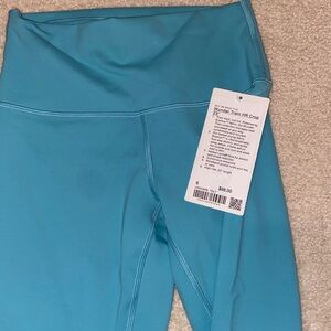 NWT Lululemon Wunder Train HR Crop 23” size 6